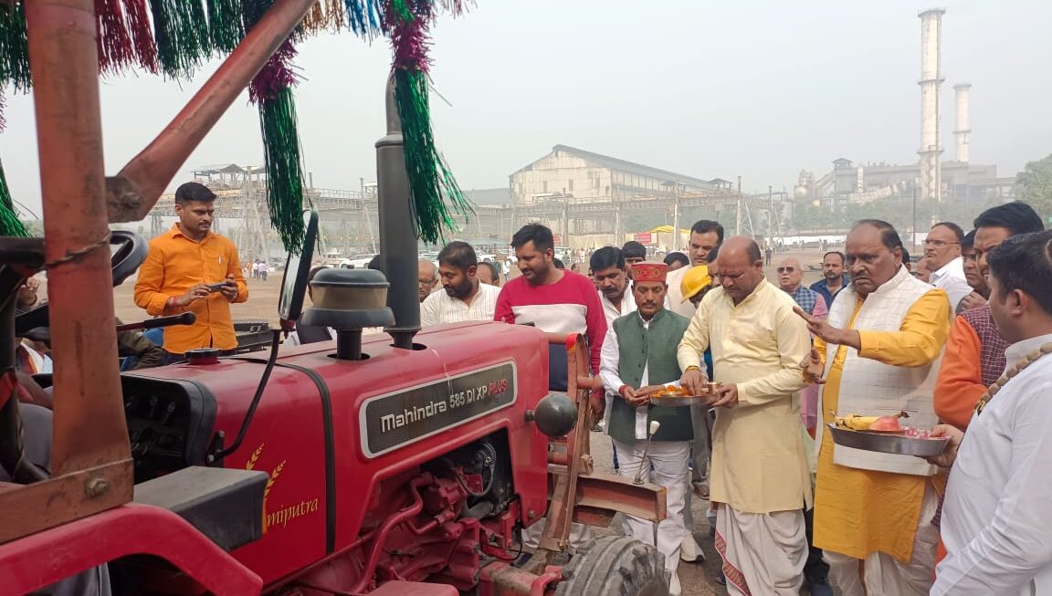 बजाज चीनी मिल कुन्दुरखी के पेराई सत्र 2024-25 का शुभारम्भ