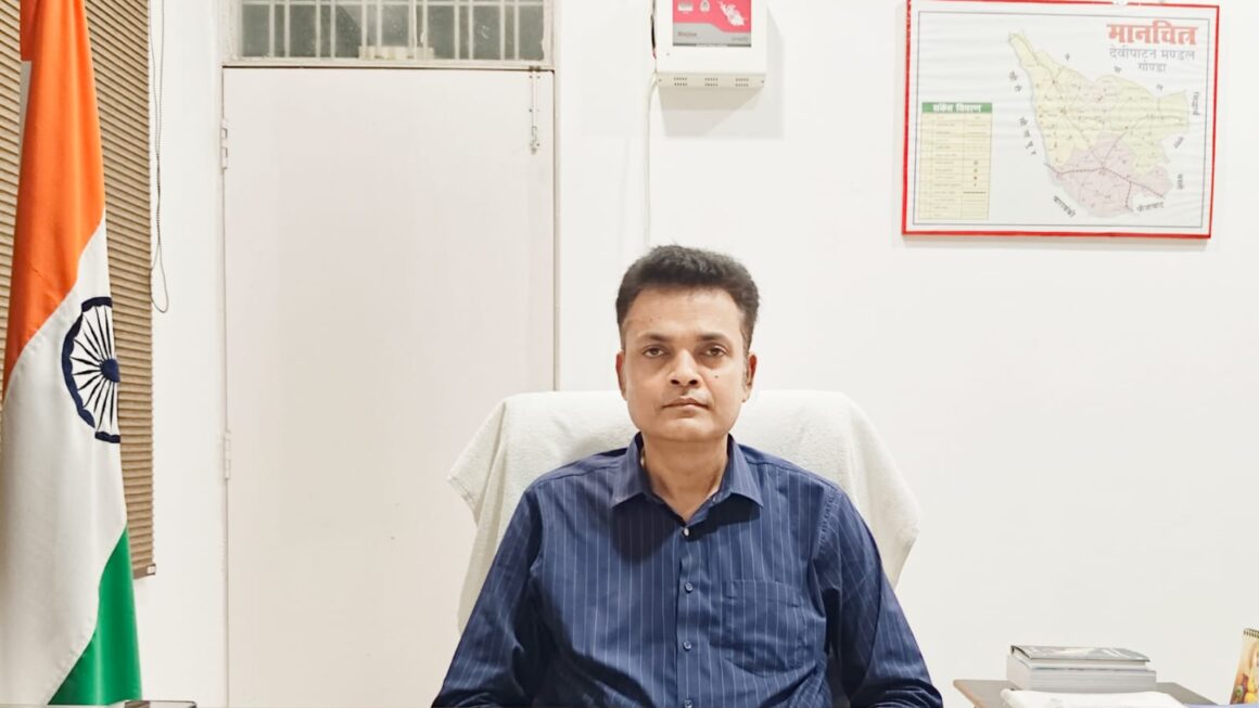 एक्शन में आयुक्त !  प्रार्थना पत्र पर कार्यवाही न करने वाले अधिकारियों की मांगी जानकारी