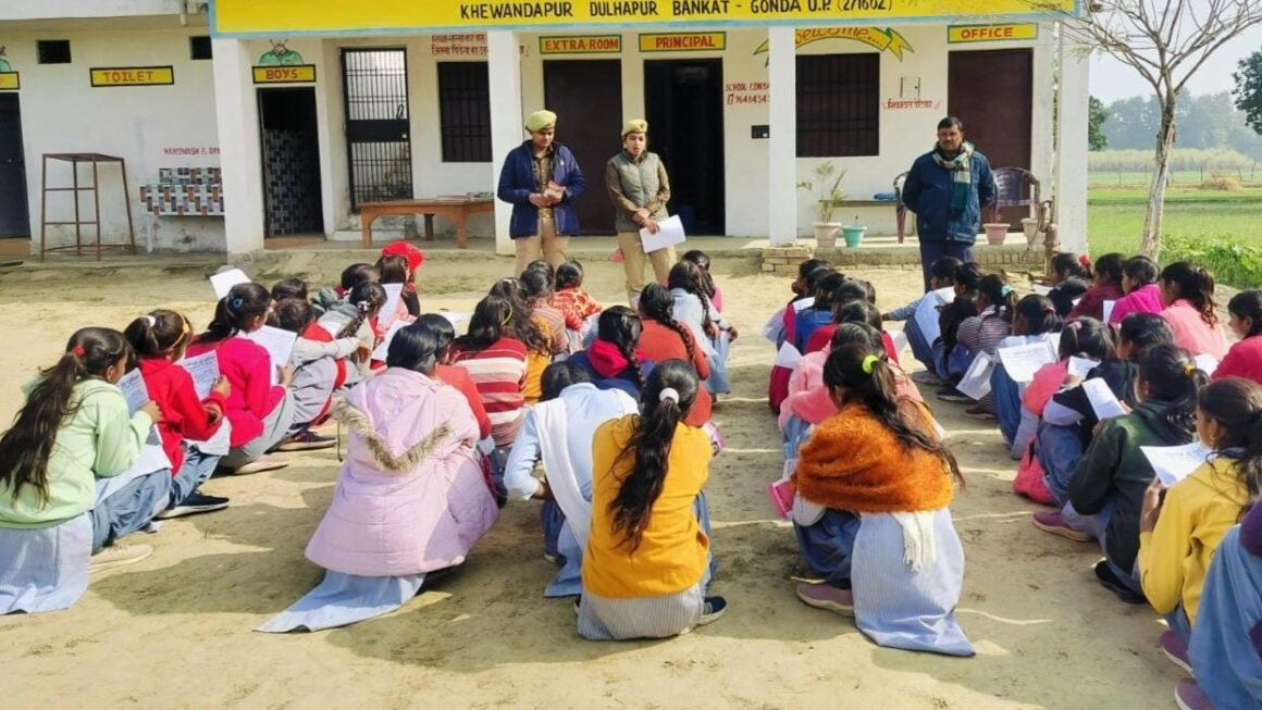 मिशन शक्ति अभियान 5.0 चौपाल लगाकर बालिकाओं महिलाओं की समस्याओं का किया जा रहा निस्तारण