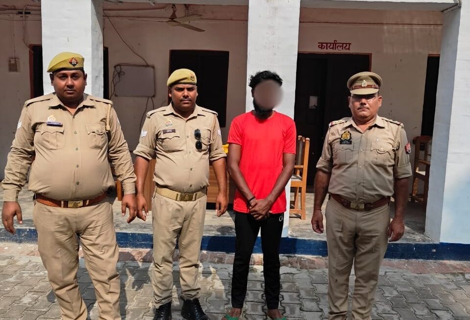 मनकापुर पुलिस ने चोरी करने वाले अभियुक्त को किया गिरफ्तार, कब्जे से विद्युत मोटर बरामद