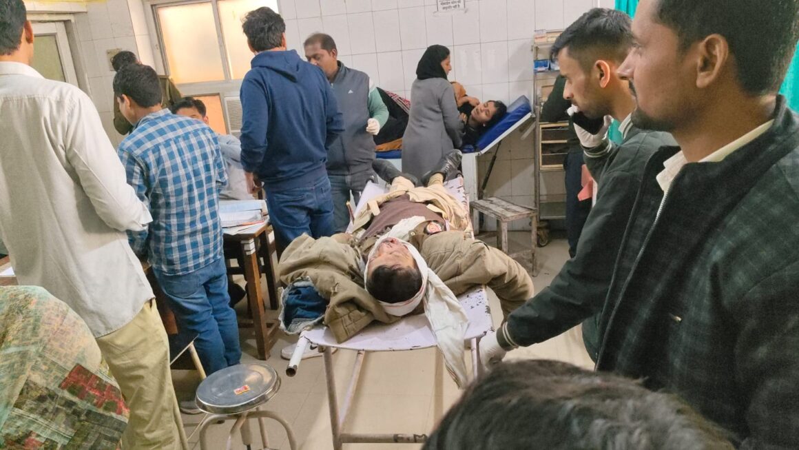 ओवर टेक के चक्कर में गई पीआरडी जवान की जान