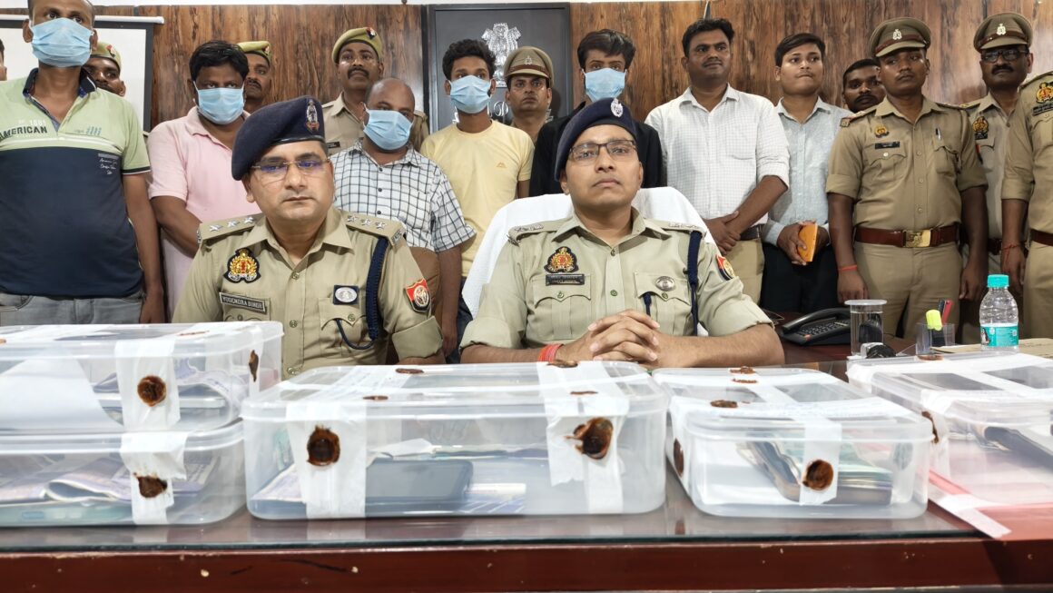 Cy-Vazra अभियान के तहत 05 अंतर्राज्यीय अभियुक्तों को किया गया गिरफ्तार,फर्जी दस्तावेज सहित 3.20 करोड़ की धनराशि को कराई गई फ्रीज